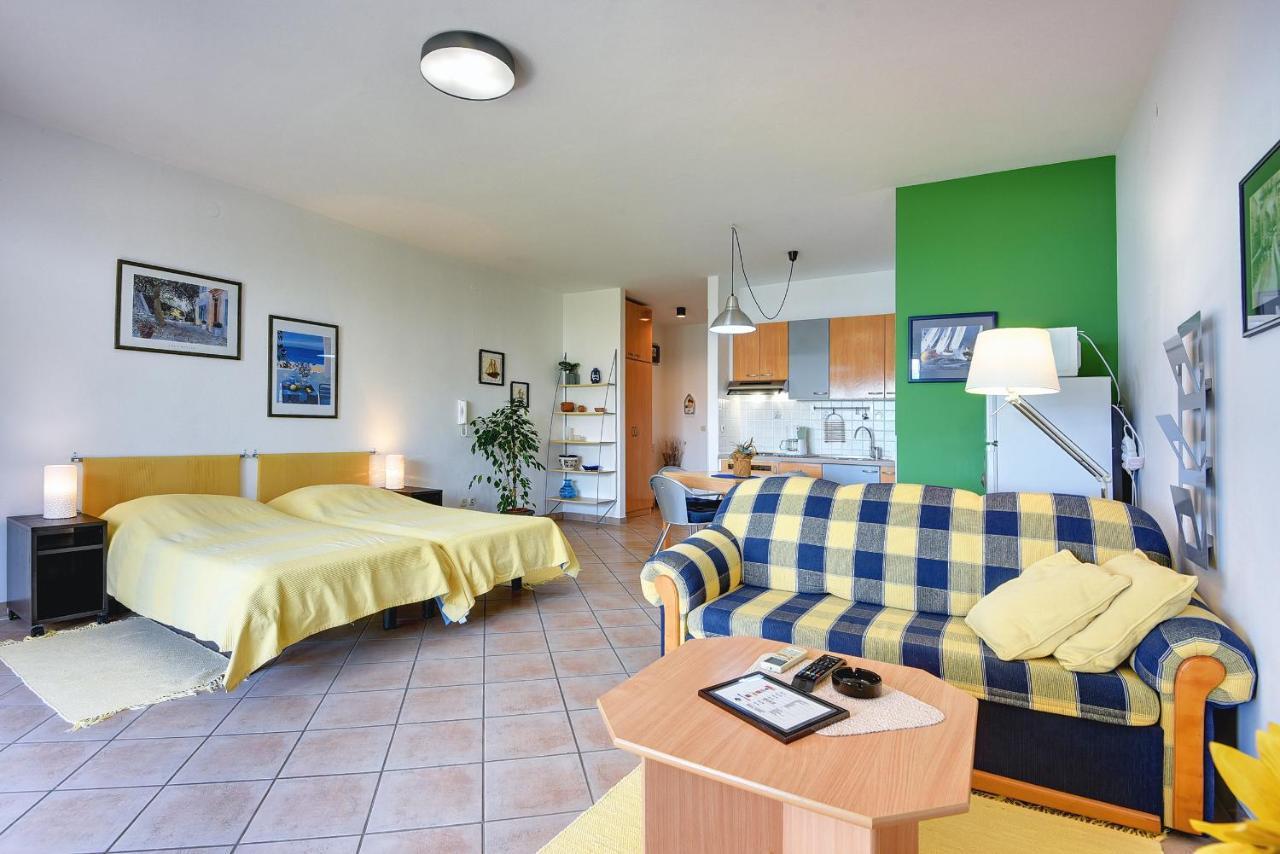 Apartments Villa Ana 메덜린 외부 사진