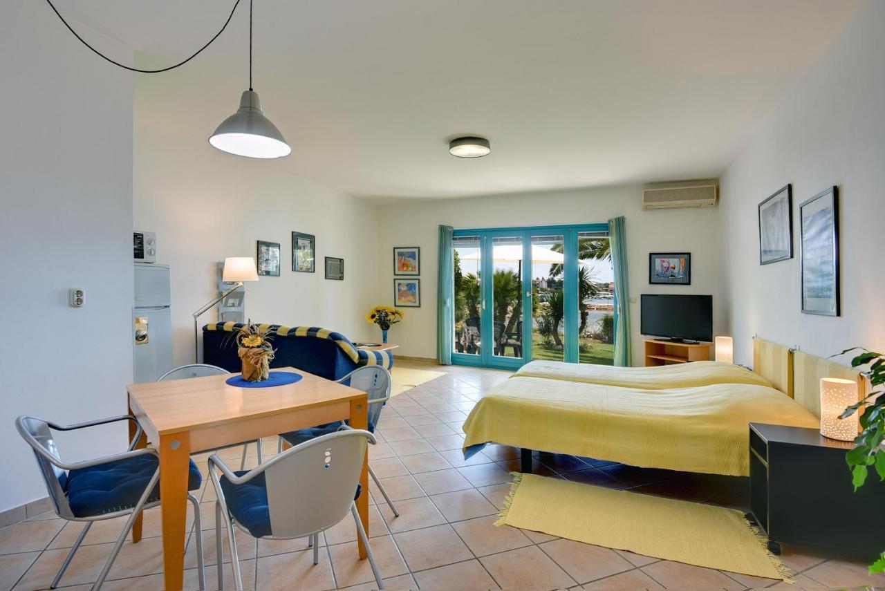 Apartments Villa Ana 메덜린 외부 사진