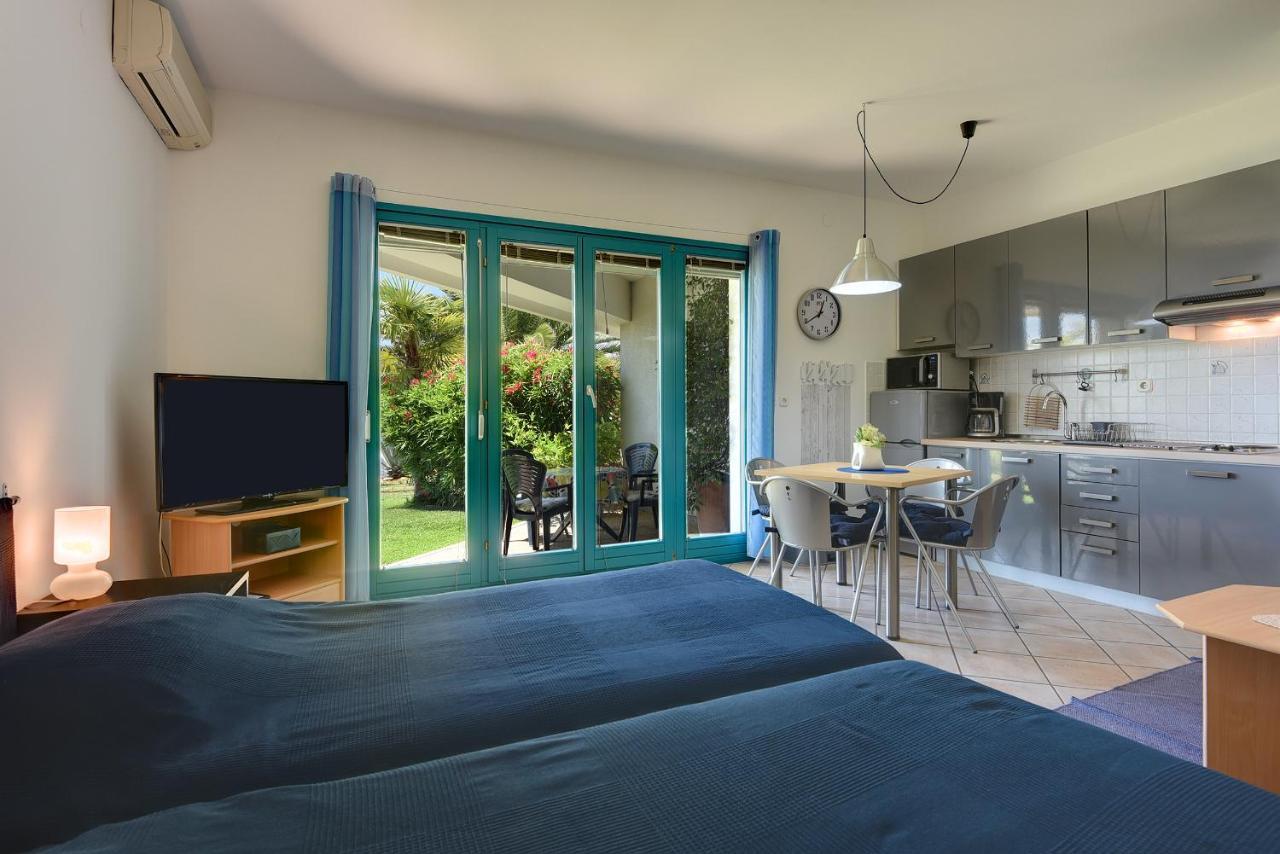 Apartments Villa Ana 메덜린 외부 사진