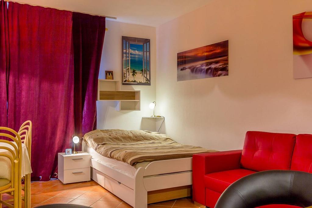 Apartments Villa Ana 메덜린 외부 사진