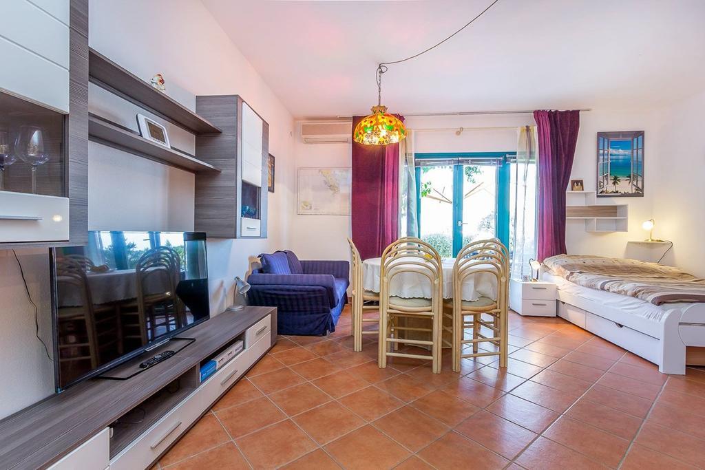 Apartments Villa Ana 메덜린 외부 사진