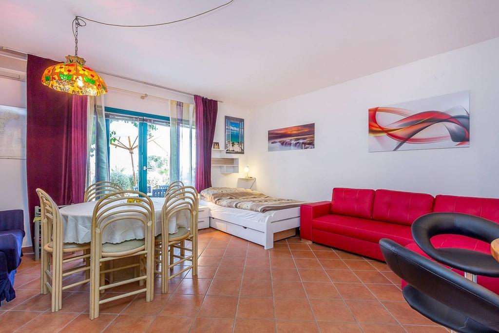 Apartments Villa Ana 메덜린 외부 사진